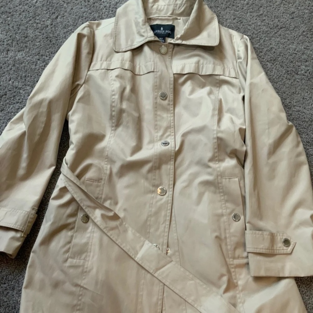 Short Trench / Rain Coat